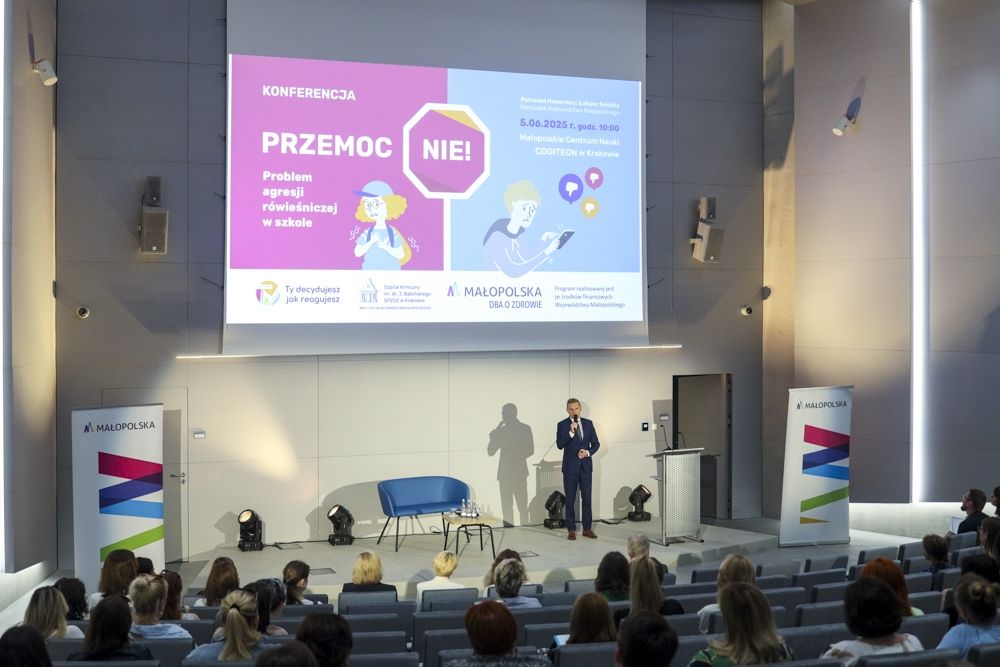 Przemoc rówieśnicza – praktyczne podejście w szkołach